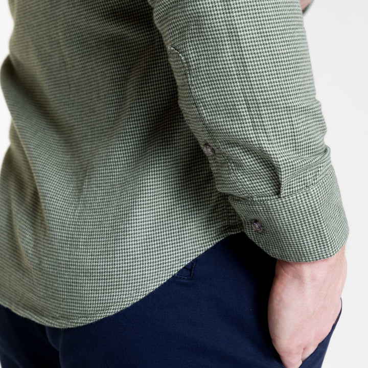 Ash & Erie Forest Houndstooth Flannel Button-Down Shirt for Short Men   Flannel Everyday Shirt
