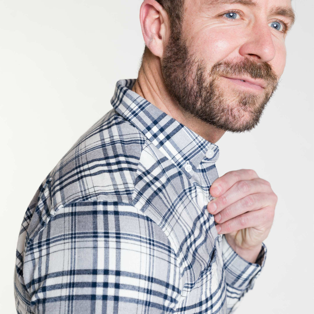 Ash & Erie Highland Plaid Flannel Button-Down Shirt for Short Men   Flannel Everyday Shirt