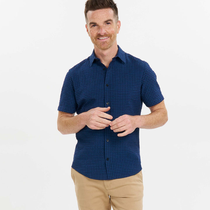 Ash & Erie Wharf Gingham Seersucker Short Sleeve Shirt for Short Men   Short Sleeve Everyday Shirts